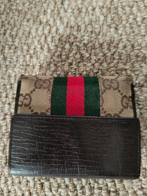Gucci Vintage GG Monogram Metal Clasp Wallet Garmentsplace