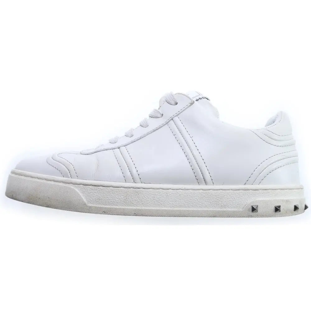 Valentino Garavani FlyCrew Rockstud GRADE B Sole Leather Low-Top Sneakers Women's White QY2S0A0 Garmentsplace